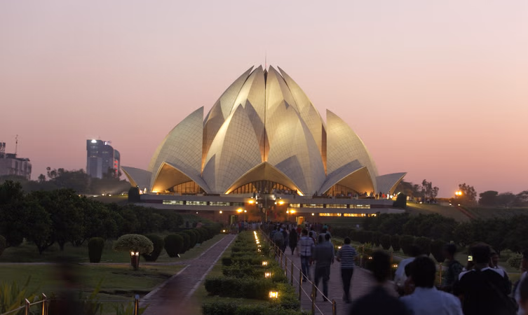 Lotus Temple, Delhi - A Bahai Place of Worship