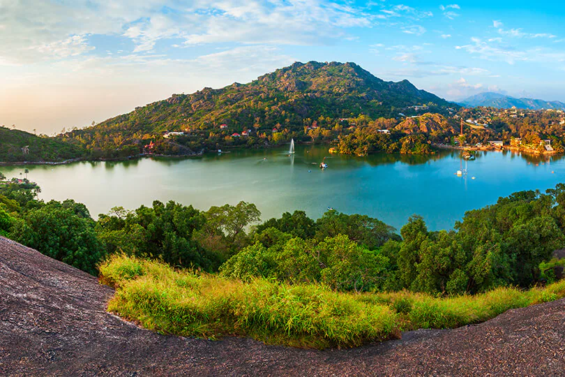 Tourist Attractions to visit at Mount Abu (Rajasthan)